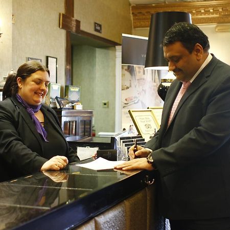 The Victoria Hotel Manchester By Compass Hospitality Oldham Esterno foto