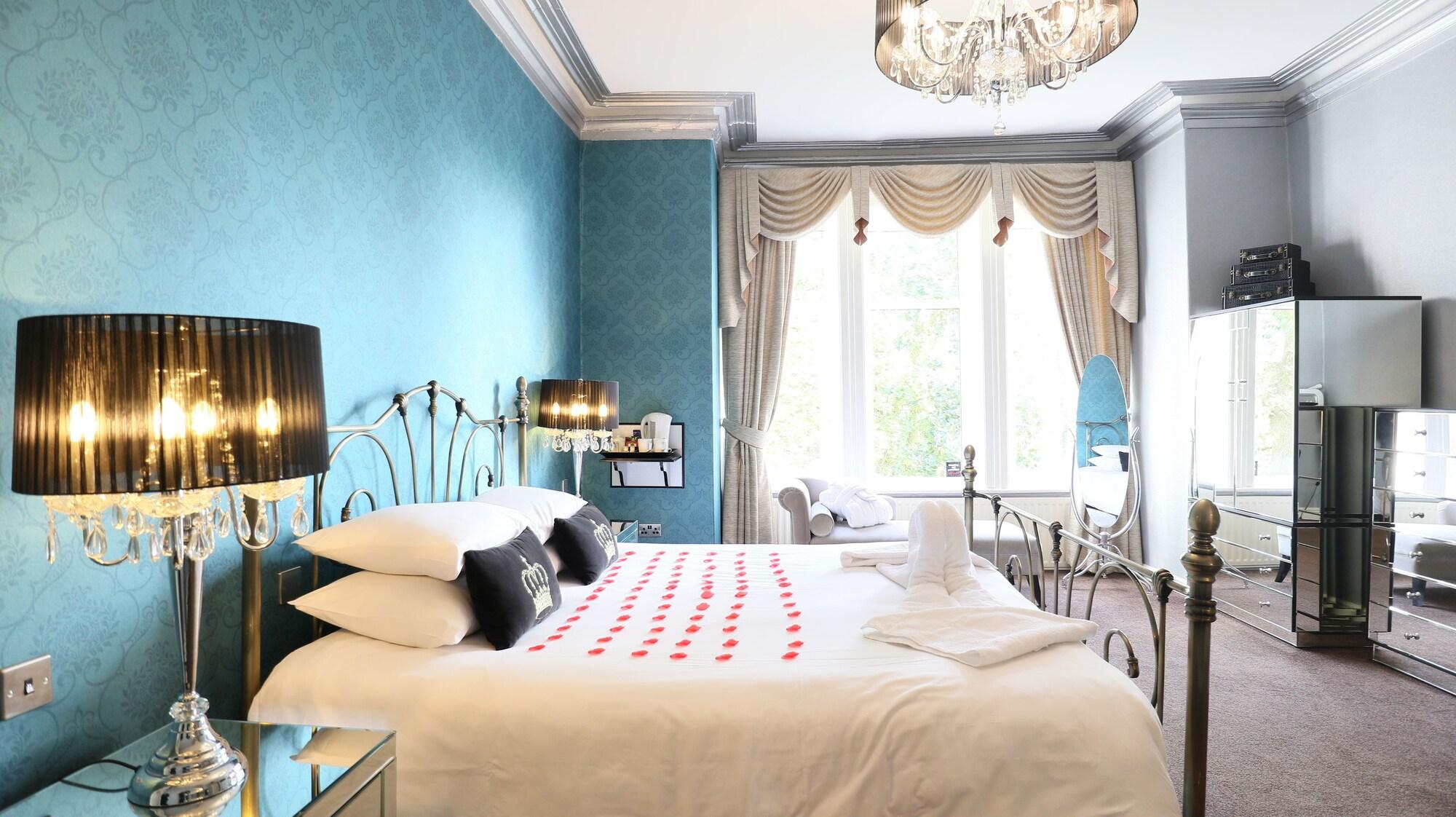 The Victoria Hotel Manchester By Compass Hospitality Oldham Esterno foto