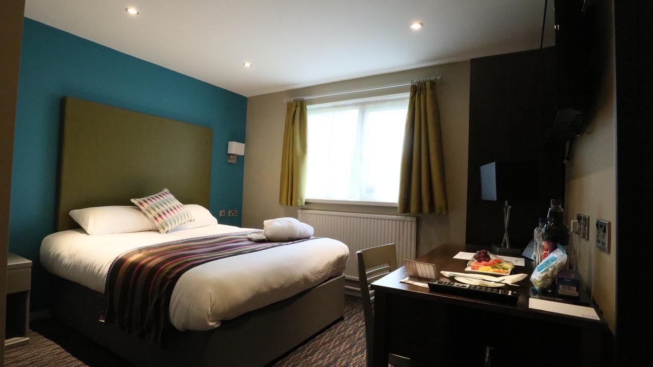 The Victoria Hotel Manchester By Compass Hospitality Oldham Esterno foto