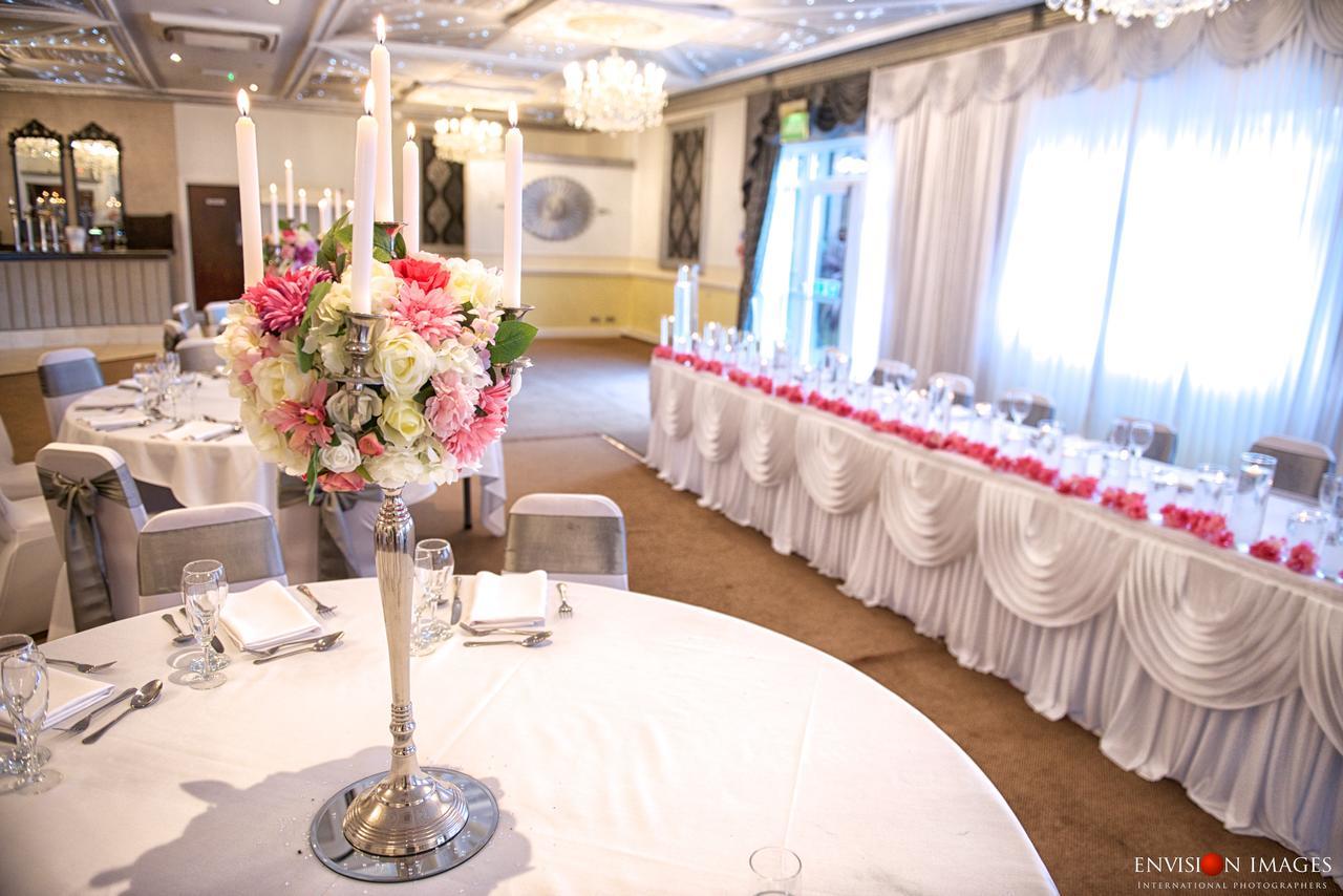 The Victoria Hotel Manchester By Compass Hospitality Oldham Esterno foto