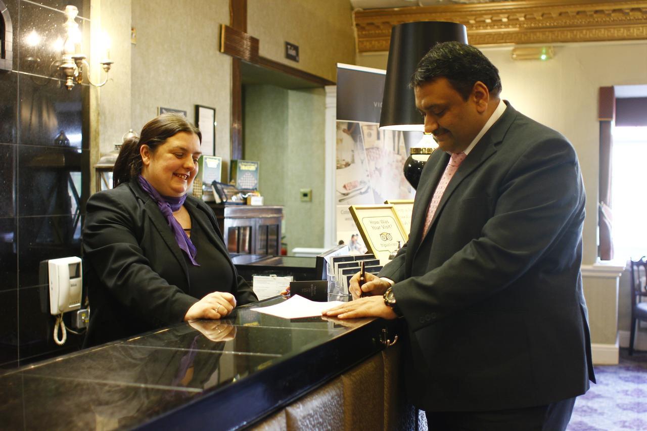 The Victoria Hotel Manchester By Compass Hospitality Oldham Esterno foto