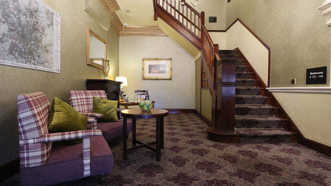 The Victoria Hotel Manchester By Compass Hospitality Oldham Esterno foto