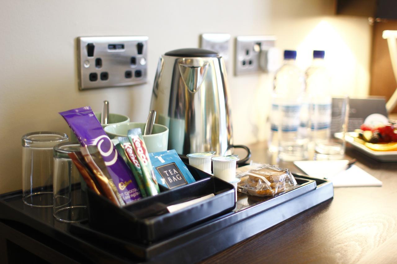 The Victoria Hotel Manchester By Compass Hospitality Oldham Esterno foto